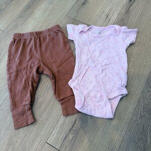 Baby leggings & bodysuit